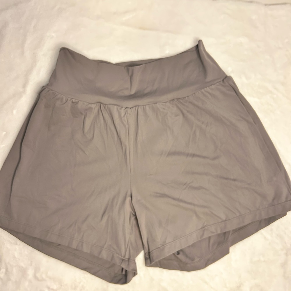 Halara Gray Athletic Performance Active Shorts Wo… - image 3
